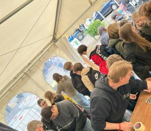 5._Beitrag_Kompass_Messe_3_original